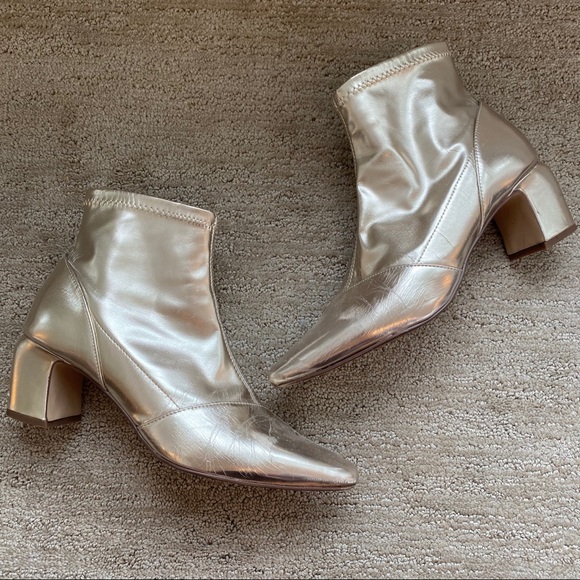 Forever 21 Shoes - Metallic size 8 heeled booties